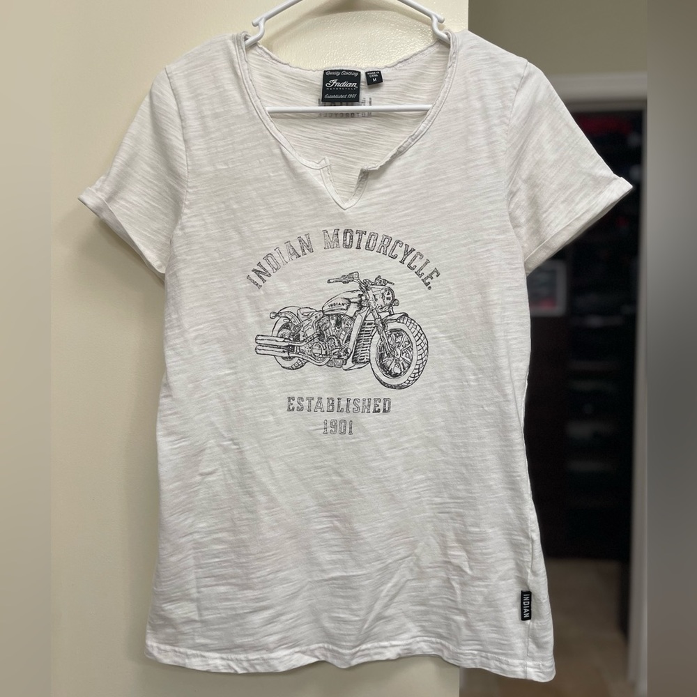 Genuine Indian Motorcycle Women’s Graphic T-Shirt - size Medium